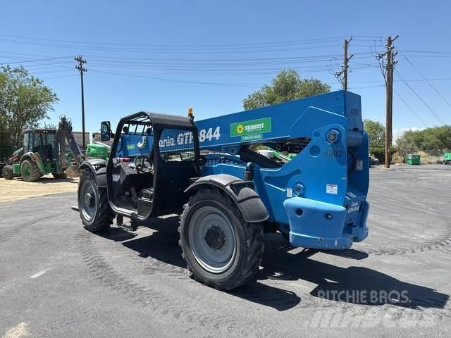 Genie GTH-844 Teleskopické manipulátory