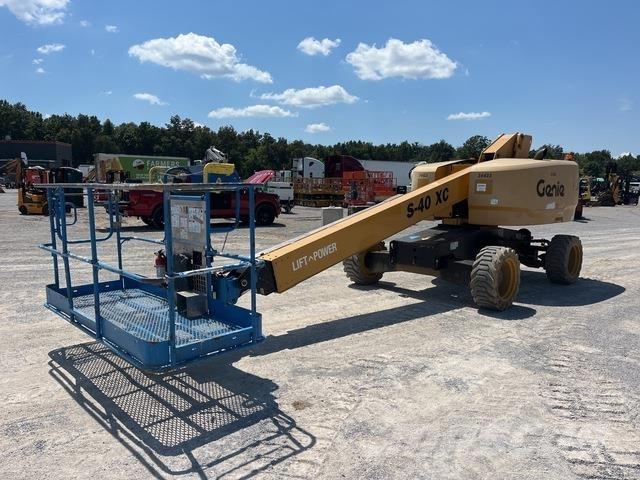 Genie S-40XC Teleskopické plošiny