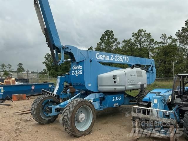 Genie Z-135/70 Kloubové plošiny