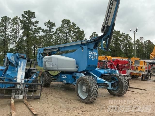 Genie Z-135/70 Kloubové plošiny