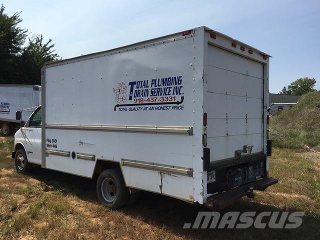 GMC 3500 Skříňová nástavba