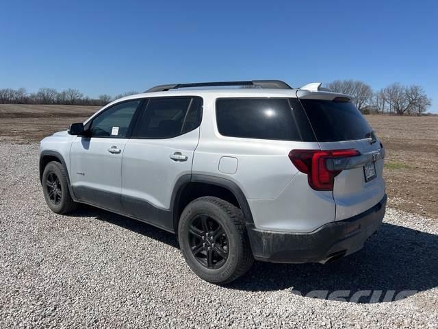 GMC Acadia Osobní vozy