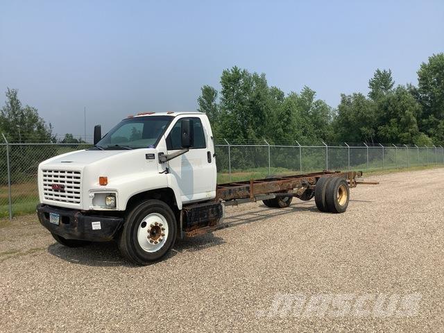 GMC C7500 Kabiny a interiér