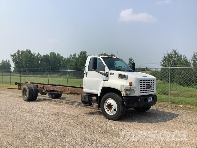 GMC C7500 Kabiny a interiér