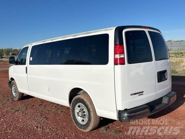 GMC Express Osobní vozy