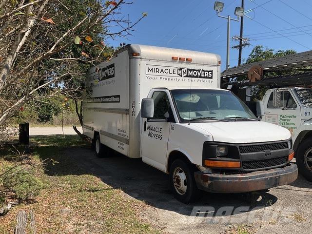 GMC Savana Skříňová nástavba