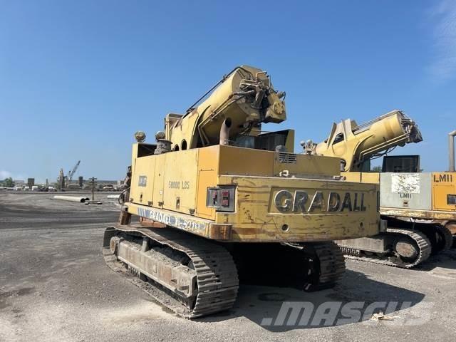 Gradall XL5210 Pásová rýpadla