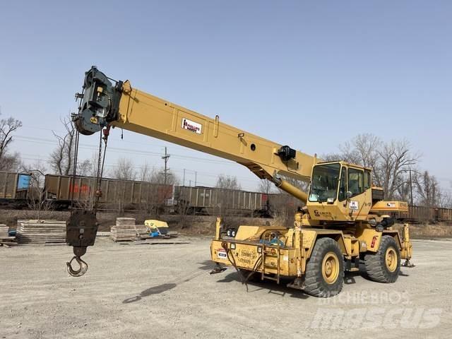Grove RT530E Jeřáby pro těžký terén