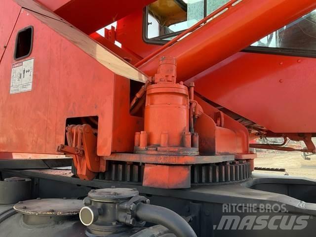Grove RT530E Jeřáby pro těžký terén