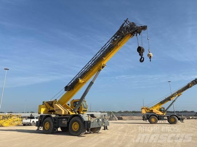 Grove RT880E Jeřáby pro těžký terén