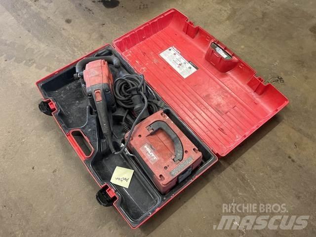 Hilti DG150 Mlecí stroje