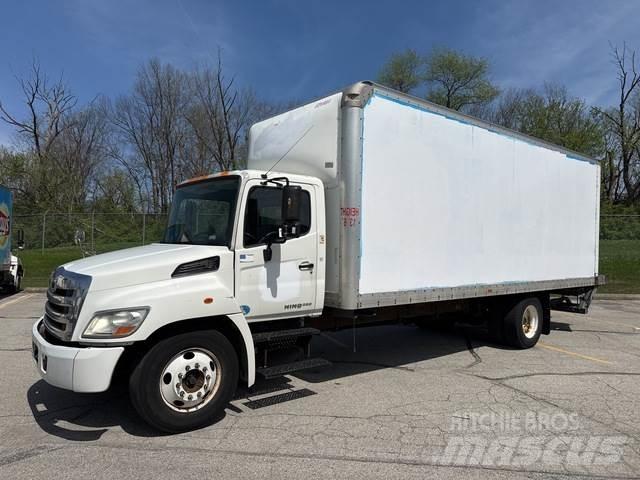 Hino 238 Skříňová nástavba