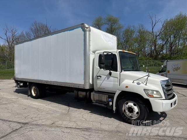 Hino 238 Skříňová nástavba