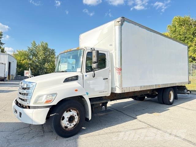 Hino 238 Skříňová nástavba