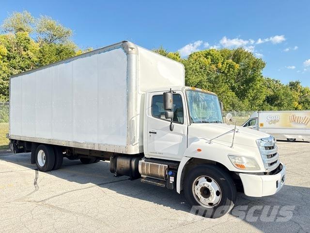 Hino 238 Skříňová nástavba