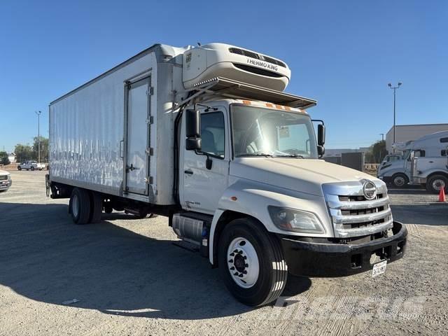 Hino 268 Chladírenské nákladní vozy
