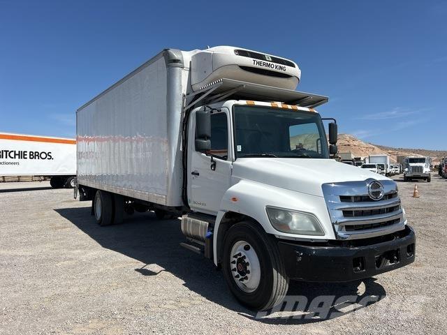 Hino 268 Chladírenské nákladní vozy