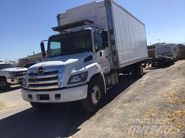 Hino 338 Skříňová nástavba