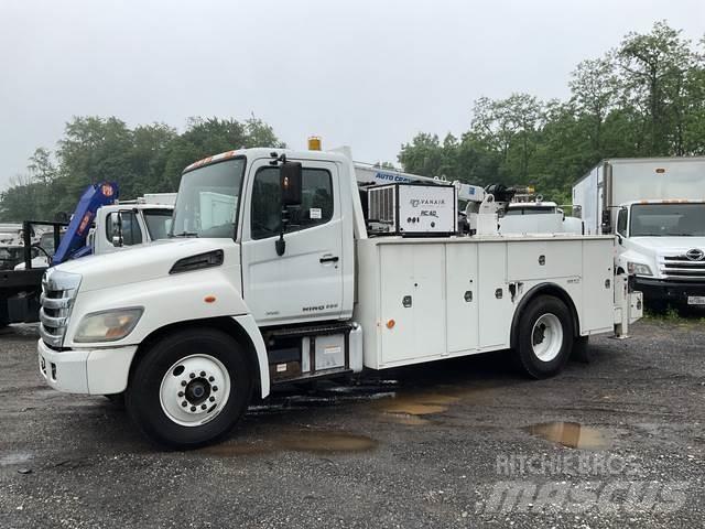 Hino 338 Komunální / Multi-užitková vozidla