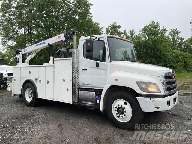 Hino 338 Komunální / Multi-užitková vozidla