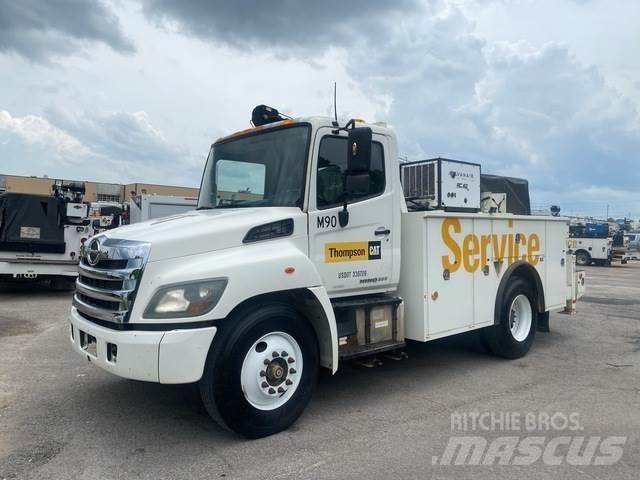 Hino 338 Komunální / Multi-užitková vozidla