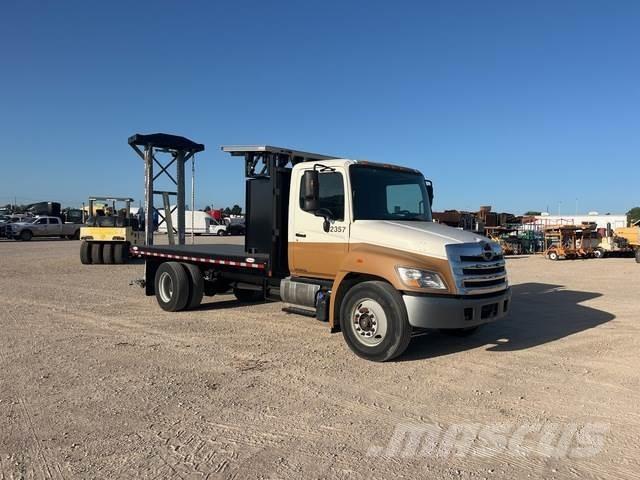 Hino 338 Komunální / Multi-užitková vozidla