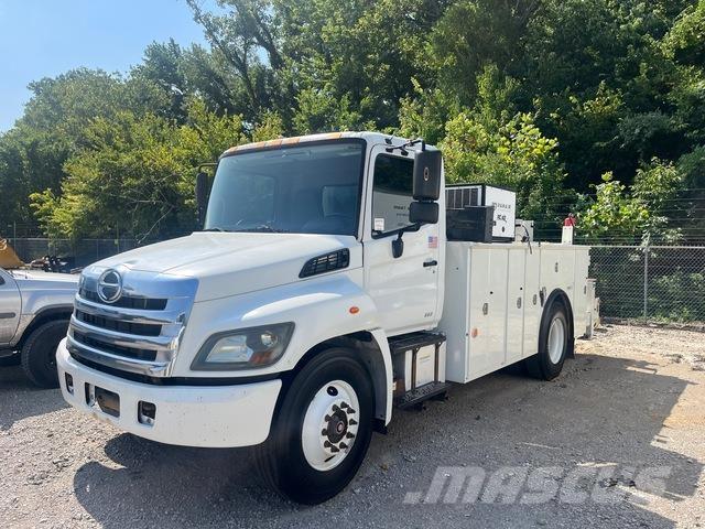 Hino 338 Komunální / Multi-užitková vozidla
