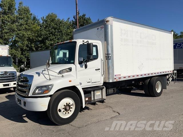 Hino 338 Skříňová nástavba