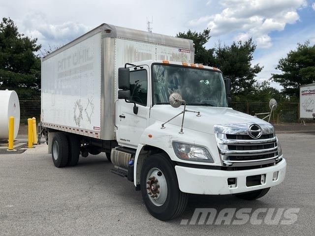 Hino 338 Skříňová nástavba