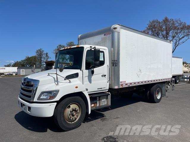 Hino 338 Skříňová nástavba