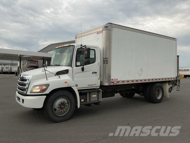 Hino 338 Skříňová nástavba