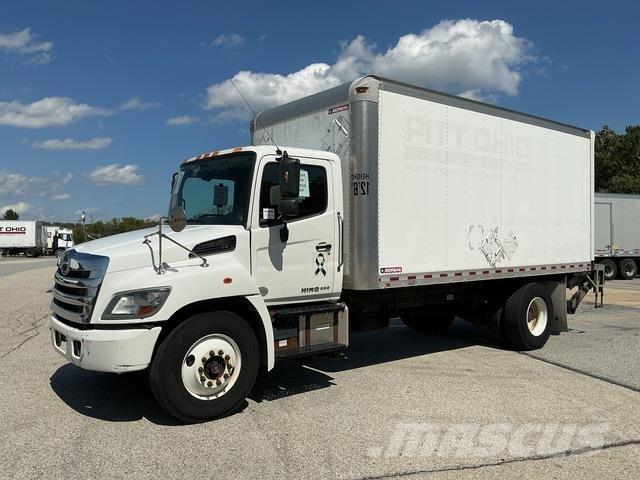 Hino 338 Skříňová nástavba