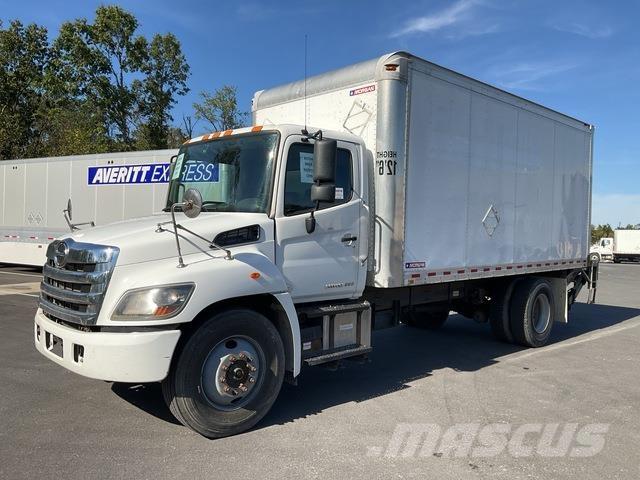 Hino 338 Skříňová nástavba