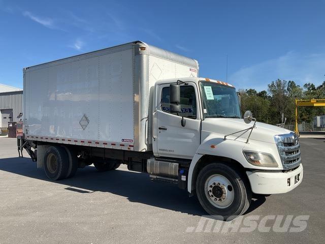 Hino 338 Skříňová nástavba