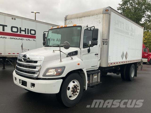 Hino 338 Skříňová nástavba