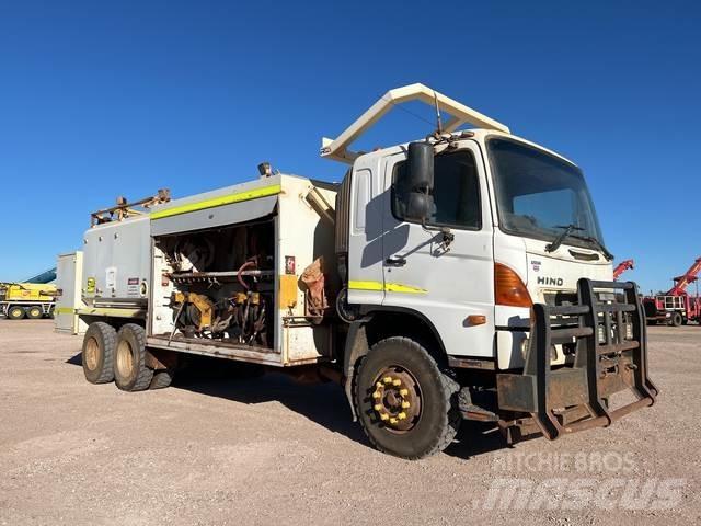 Hino FM500 Cisternové vozy