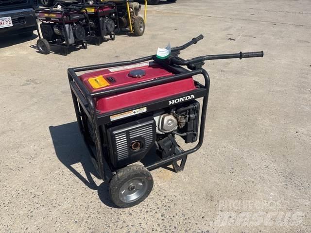 Honda EM6500SX Naftové generátory