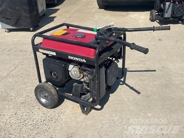 Honda EM6500SX Naftové generátory