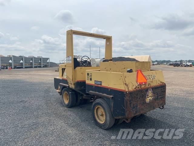 Hyster 530A Pneumatikové válce
