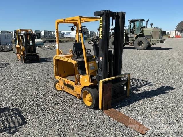 Hyster E65Z-40 Akumulátorové vozíky