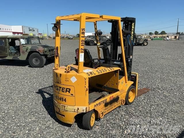 Hyster E65Z-40 Akumulátorové vozíky