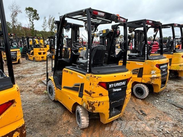 Hyundai 25B-9U Akumulátorové vozíky