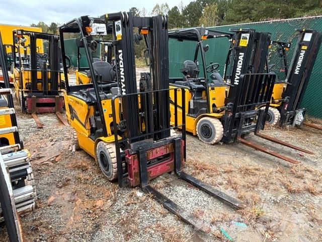 Hyundai 25B-9U Akumulátorové vozíky