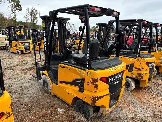 Hyundai 25B-9U Akumulátorové vozíky