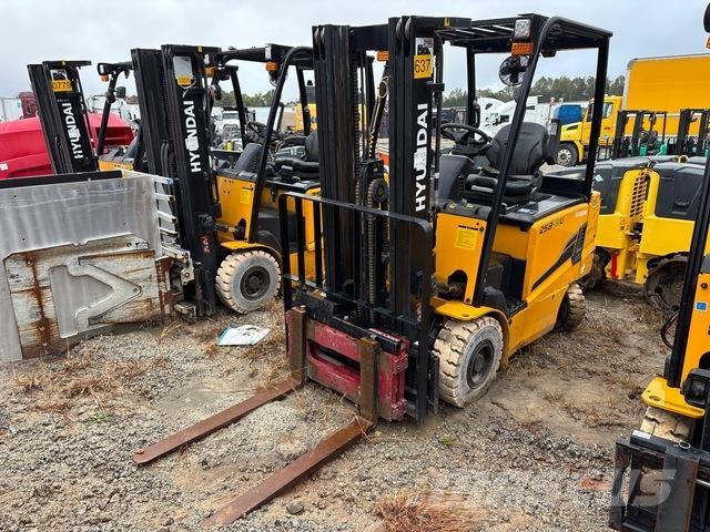 Hyundai 25B-9U Akumulátorové vozíky