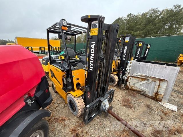 Hyundai 25B-9U Akumulátorové vozíky