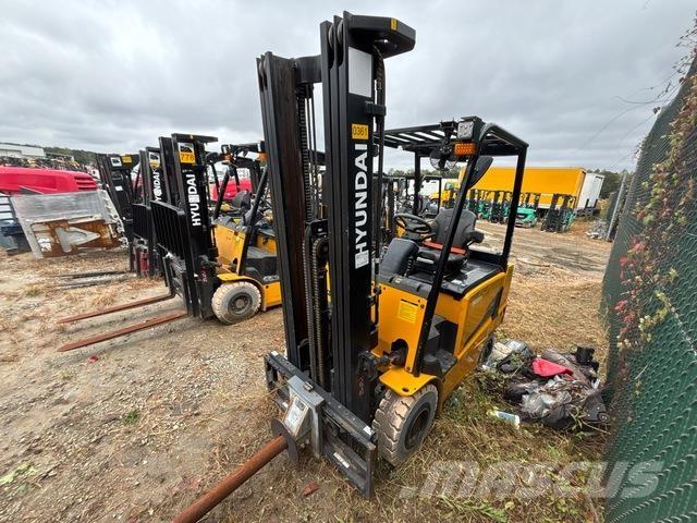 Hyundai 25B-9U Akumulátorové vozíky