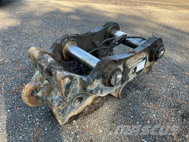 Hyundai EQD45 Klešťové drapáky