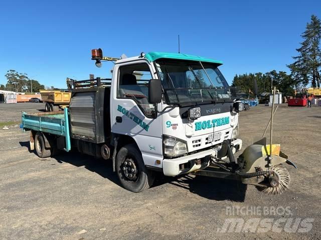 Isuzu NPR 450L Zametací vozy