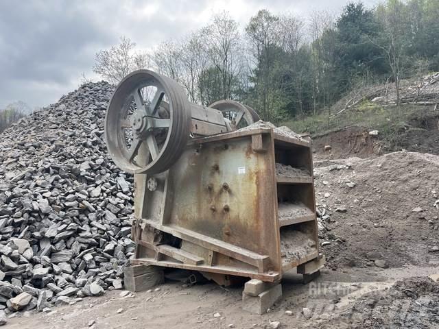  Jaw Crusher Drtící zařízení